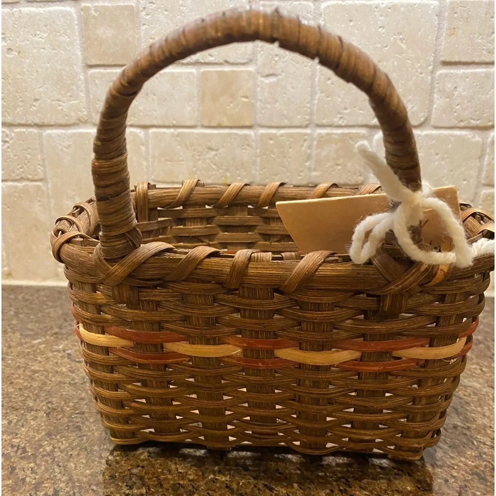 NWT Vintage Handcrafted Wooden Hanging Basket By Jackie Montemerlo 5x8x 5&1/2” - Picture 3 of 6